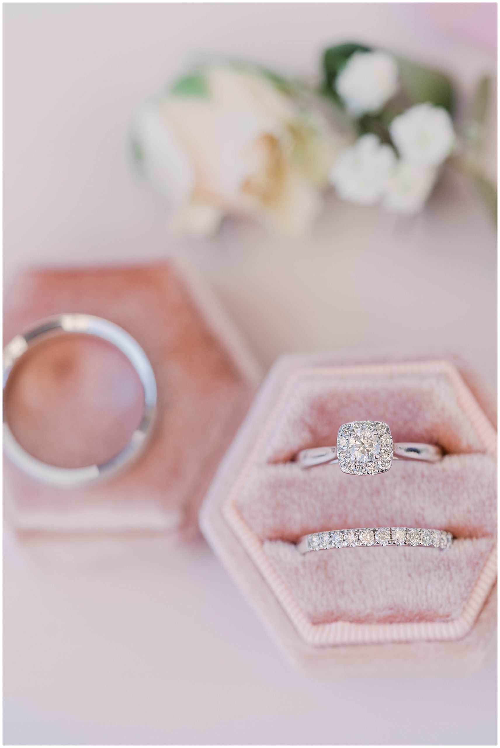 Cushion cut engagement ring | Elopement photographer