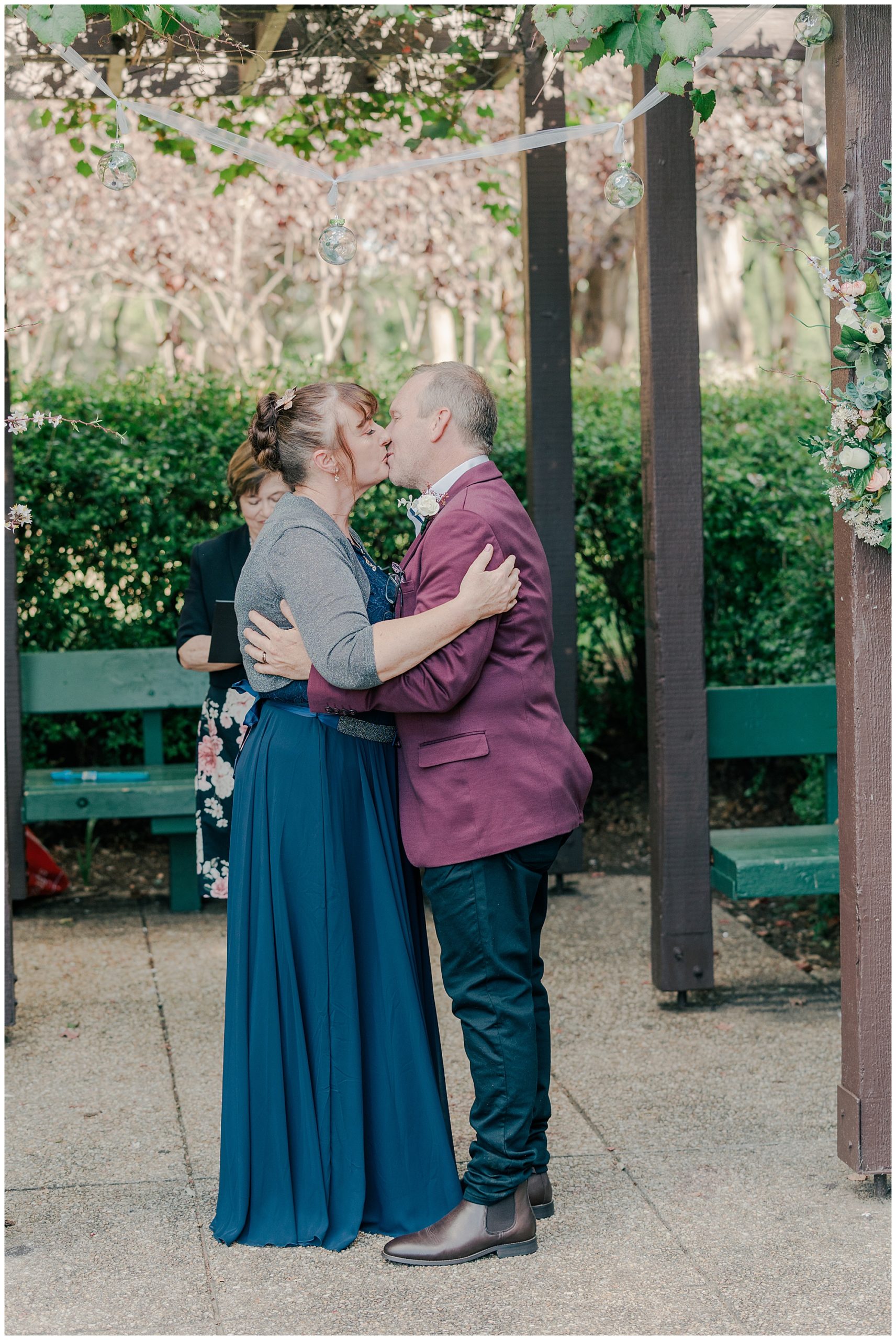 Canberra wedding photographer capture a lovely kiss between a bride and groom