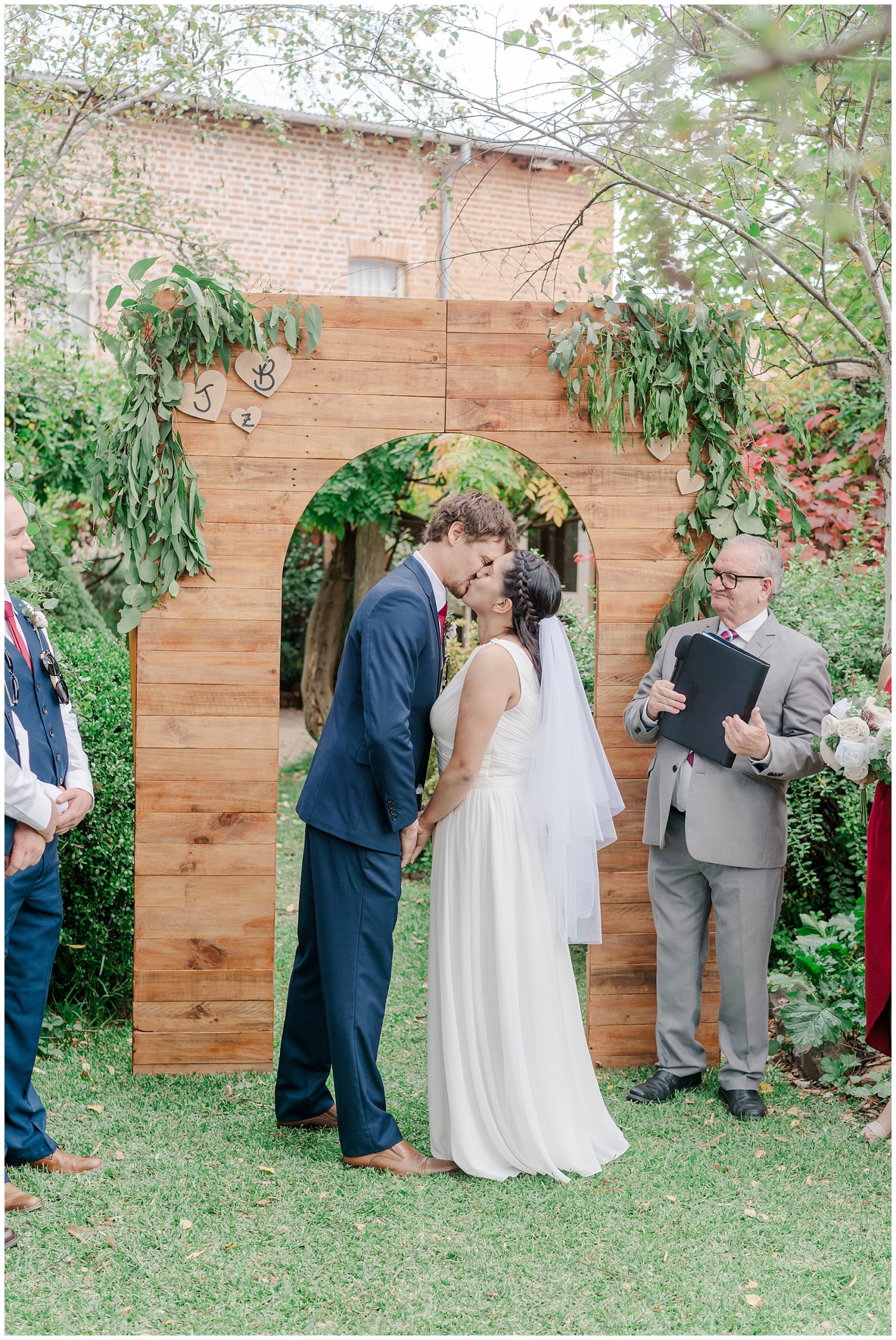 Bride and groom kissing | Destination Wedding photography