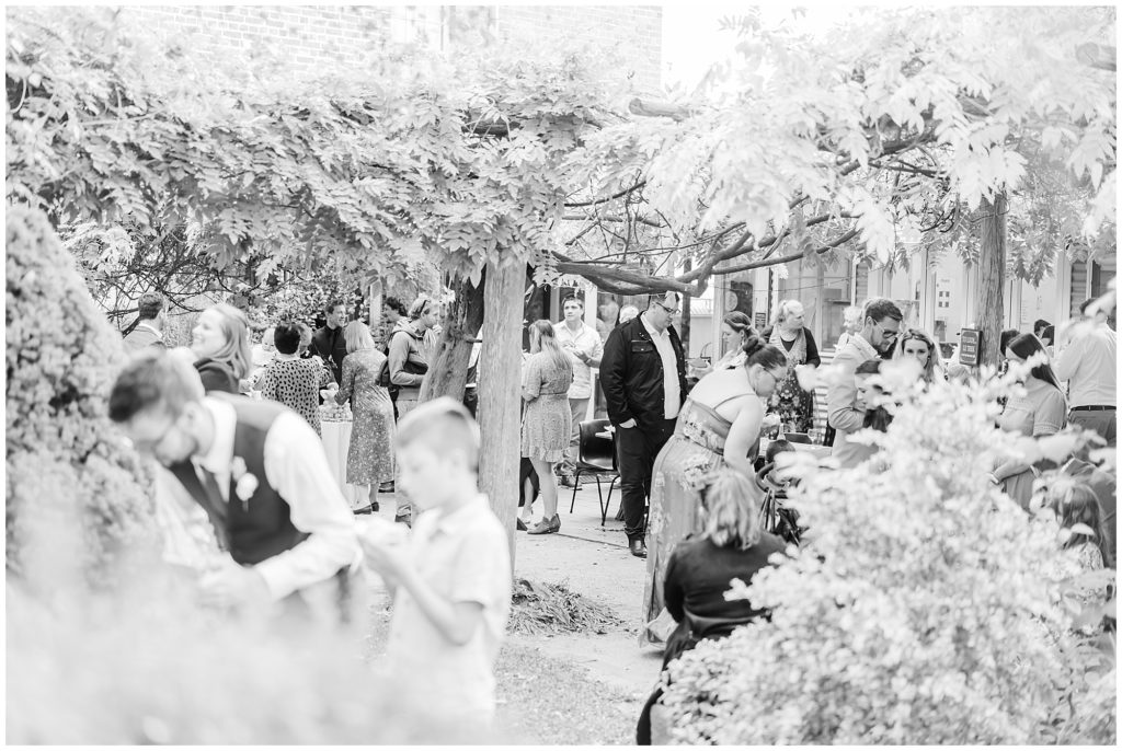 Australian Wedding photographer | Garden wedding ceremony